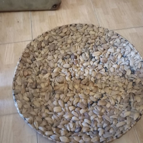 Woven plate like new, large, 51 cm diameter