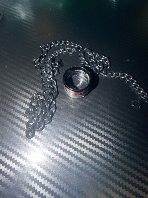 Chain set with 2 gloss black rings new