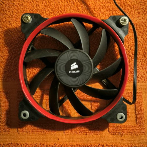 Corsair PC fan like new 12V DC 0.33A