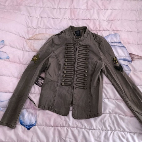 Only women's military jacket like new, size 38, khaki