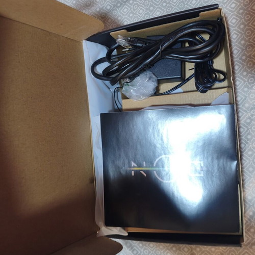 EON Smart TV Box like new Android TV streaming device