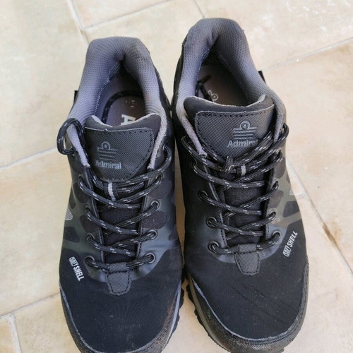 Admiral women's hiking shoe size 40 like new, black gray