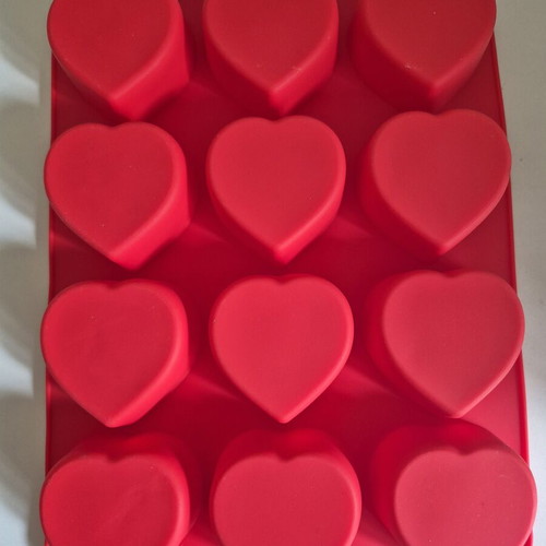 Silicone heart-shaped mold set of 2 new