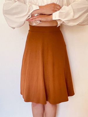 Midi camel skirt like new, size S