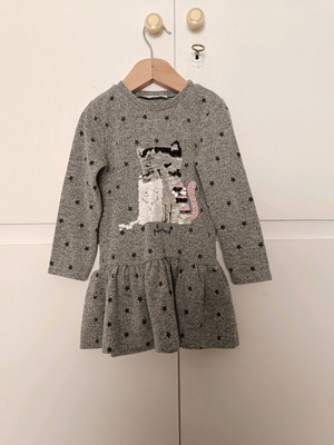 Evita dress 2 years like new, grey with stars and cats with sequins