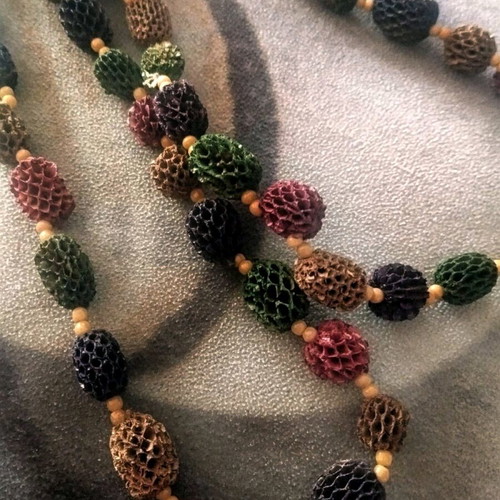 Cemara seed necklace 58cm like new