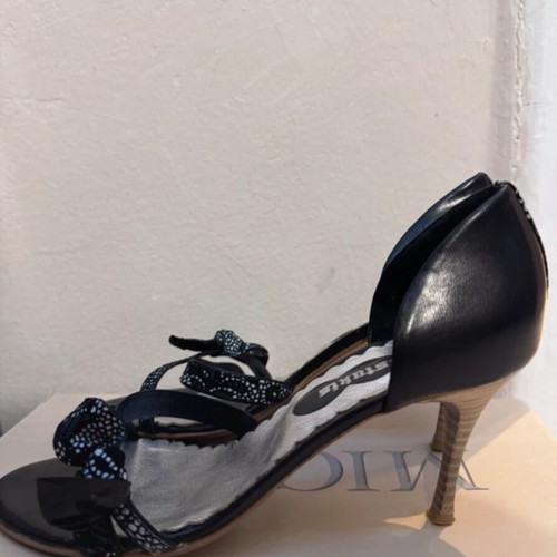 Polka Dot Bow Heels Moustakis