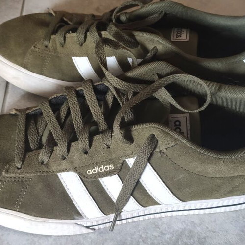 Adidas sneakers No43.5 suede khaki like new