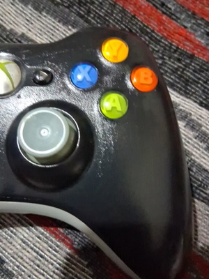 Xbox 360 wireless controller like new, black