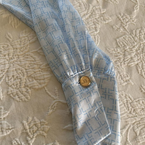 Lynne women's shirt new, white and blue, size XL