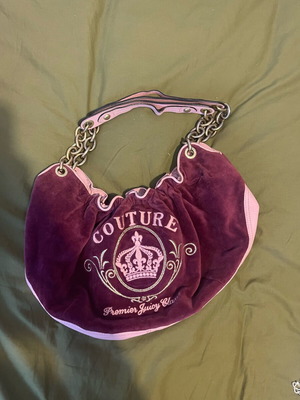 Juicy Couture vintage velour hobo bag like new, pink burgundy chain strap