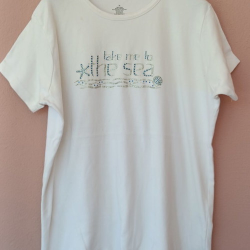 White women's T-shirt with pearl and rhinestone print, new