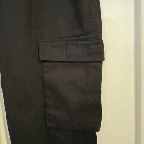 Bershka γυναικεία cargo παντελόνια 42 σαν καινούργια, μαύρα με ασημένιες λεπτομέρειες