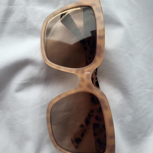 Dolce & Gabbana sunglasses salmon with leopard pattern like new
