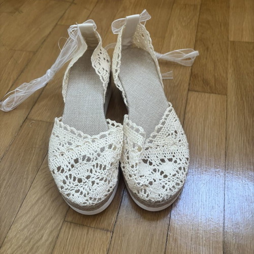 Espadrilles size 40 like new, white and beige