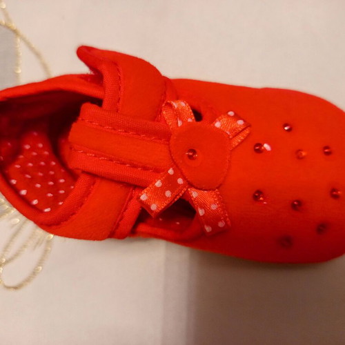 Set of 3 pairs of baby cuddle shoes used, Disney Pooh & Glam Style