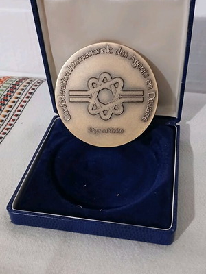 Αναμνηστικό εκτελωνιστών 8cm μεταχειρισμένο, σε πολυτελή θήκη