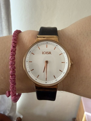 Loisir women's wristwatch used, black and white