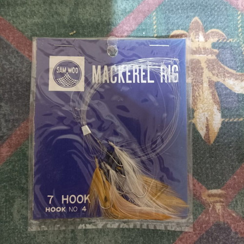 Fishing rigs No 4 and No 3 new, per package