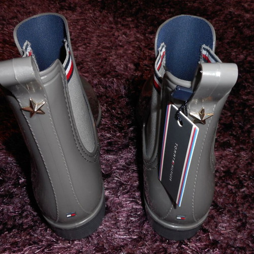 Tommy Hilfiger gray glossy rubber boots new, size 42, waterproof