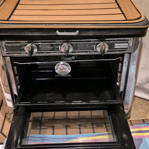 Gas oven with 2 burners like new for camping and boat