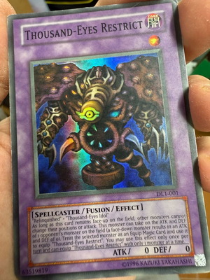 Κάρτα YU-GI-OH Thousand-eyes Restrict gold σε πολύ καλή κατάσταση