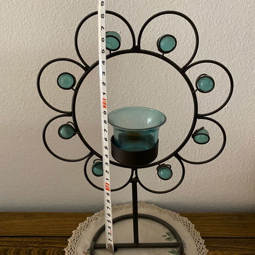 Sunflower-Shaped Candle Holder used with blue glass beads and free electronic candle