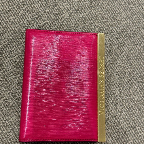 Victoria’s Secret passport holder pink with leopard design like new