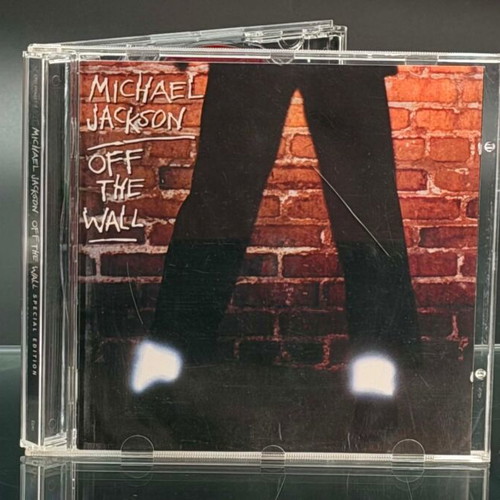 Michael Jackson Off The Wall special edition CD like new