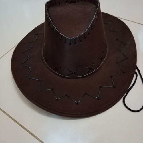 Cowboy carnival hat like new