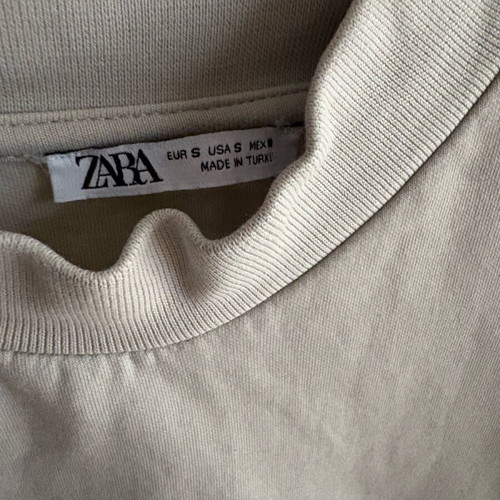 Zara sweatshirt like new with elastic neck, mint color, size S