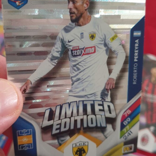 Fifa 365 Adrenalyne XL football cards new