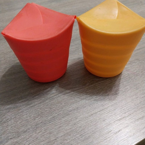 Popcorn silicone collapsible devices 2 pcs like new
