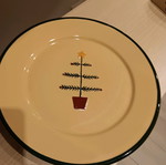 Christmas dinnerware set new, multiple pieces
