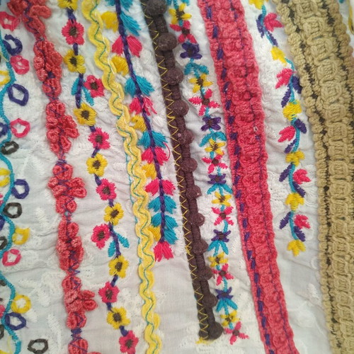 Boho top backless with embroidery size L like new