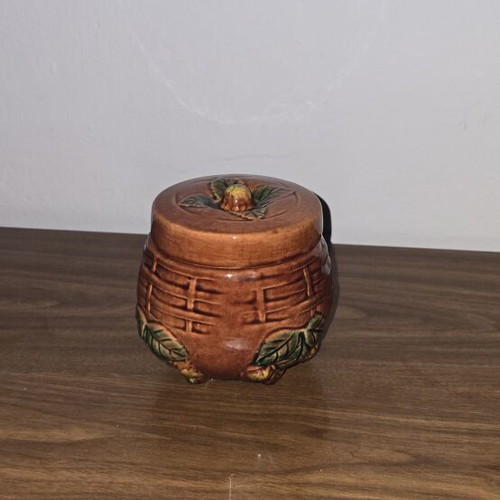 Ceramic decorative jar vintage with basket design and removable lid
