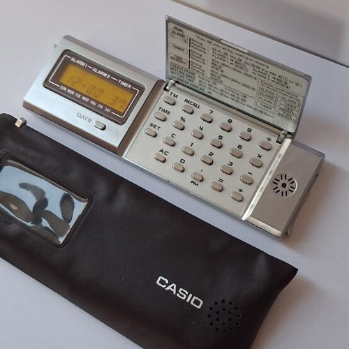 Casio MQ-2 Micro Computer Quartz calculator like new with case