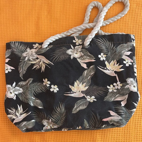 Billabong beach bag used, large, fresh washed