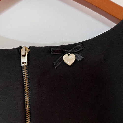 Lynne blouse with gathers at hem small like new, black