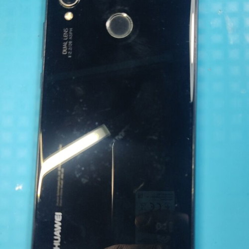 Huawei P20 lite 4/64 used with screen discoloration and moderate battery