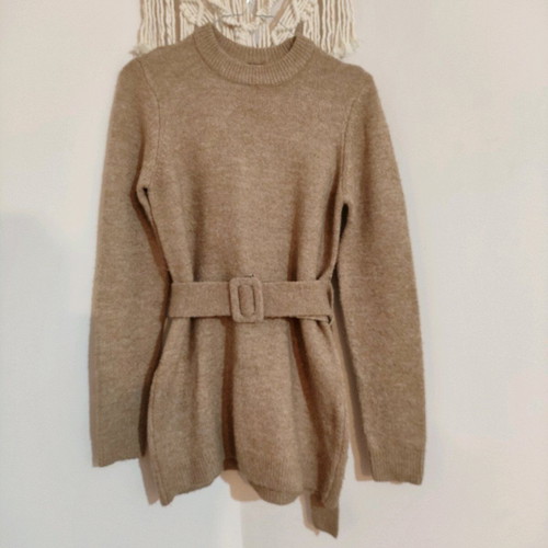 Women's knitted sweater with belt like new, size S-M, beige