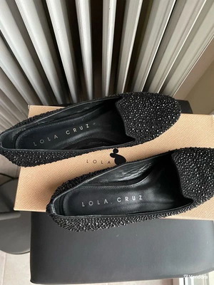 Lola Cruz ballerinas with rhinestones like new, size 37.5
