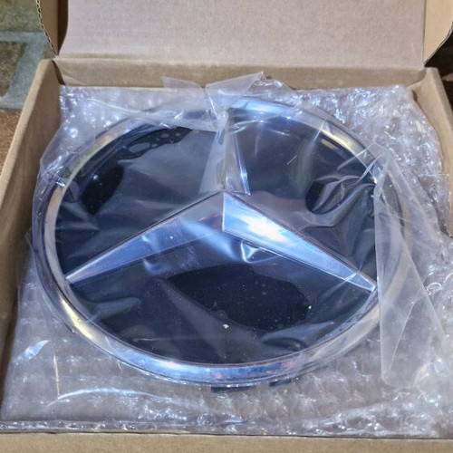 Mercedes-Benz W205 185mm front car emblem new genuine