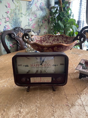 Διακοσμητικό ρολόι σε σχήμα ραδιοφώνου αντίκας σαν καινούργιο