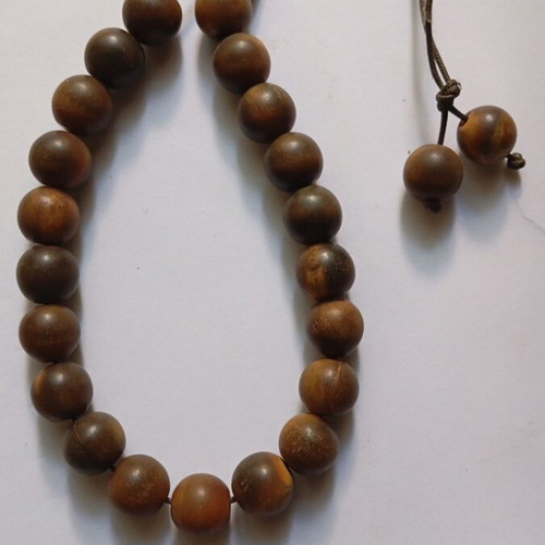 Collectible Sheesham Wood Worry Beads Set with Carved Box like new