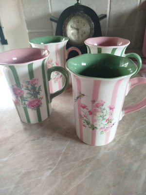Set of 4 tall tea cups new, spring design, vintage style
