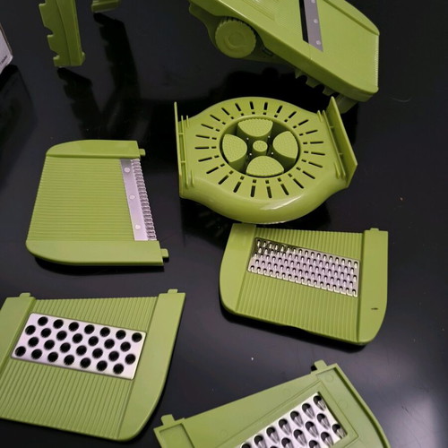 Mastrad Paris Mandoline slicer like new with multiple blades