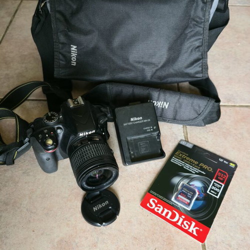 Nikon D3300 camera used with bag