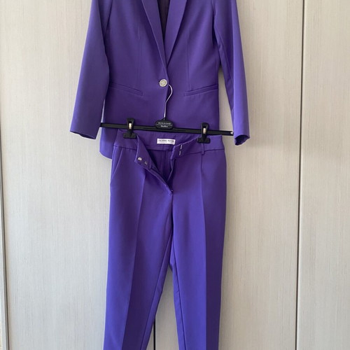 Mind Matter suit like new, purple, small pants and x-small jacket
