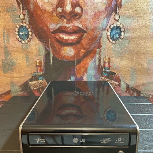 LG DVD-CD duplicator used with cables and software